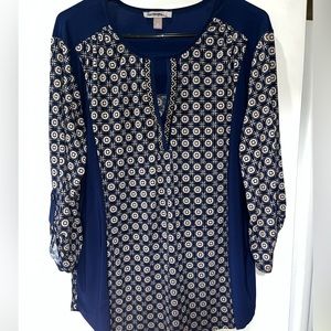 Women’s blouse. Very silky and light weight top